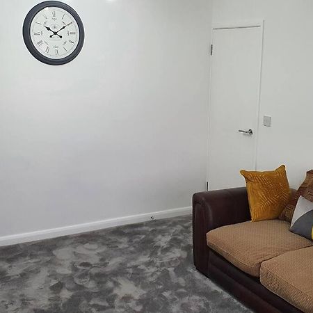Exquisite&Modern 2 bed Maisonette Harmondsworth Exterior foto
