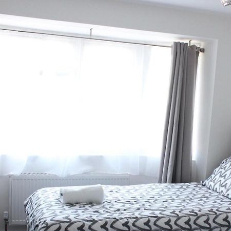 Exquisite&Modern 2 bed Maisonette Harmondsworth Exterior foto