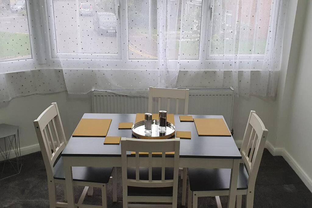 Exquisite&Modern 2 bed Maisonette Harmondsworth Exterior foto