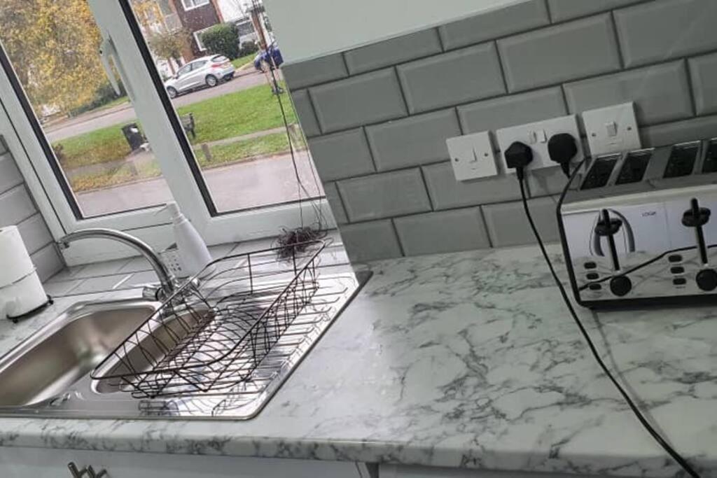 Exquisite&Modern 2 bed Maisonette Harmondsworth Exterior foto