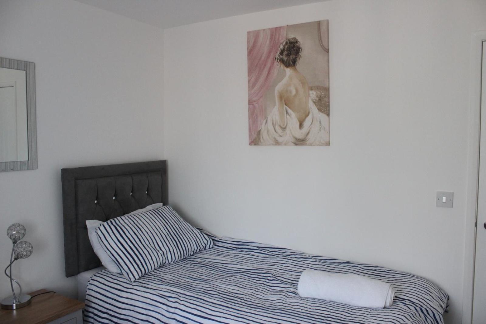 Exquisite&Modern 2 bed Maisonette Harmondsworth Exterior foto