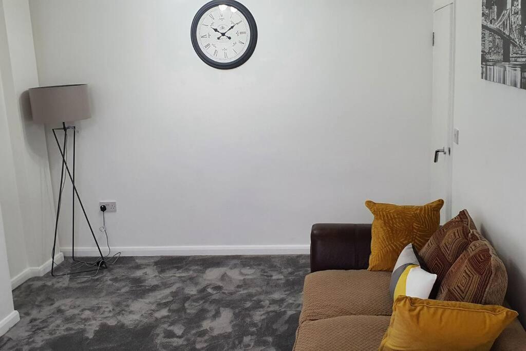Exquisite&Modern 2 bed Maisonette Harmondsworth Exterior foto